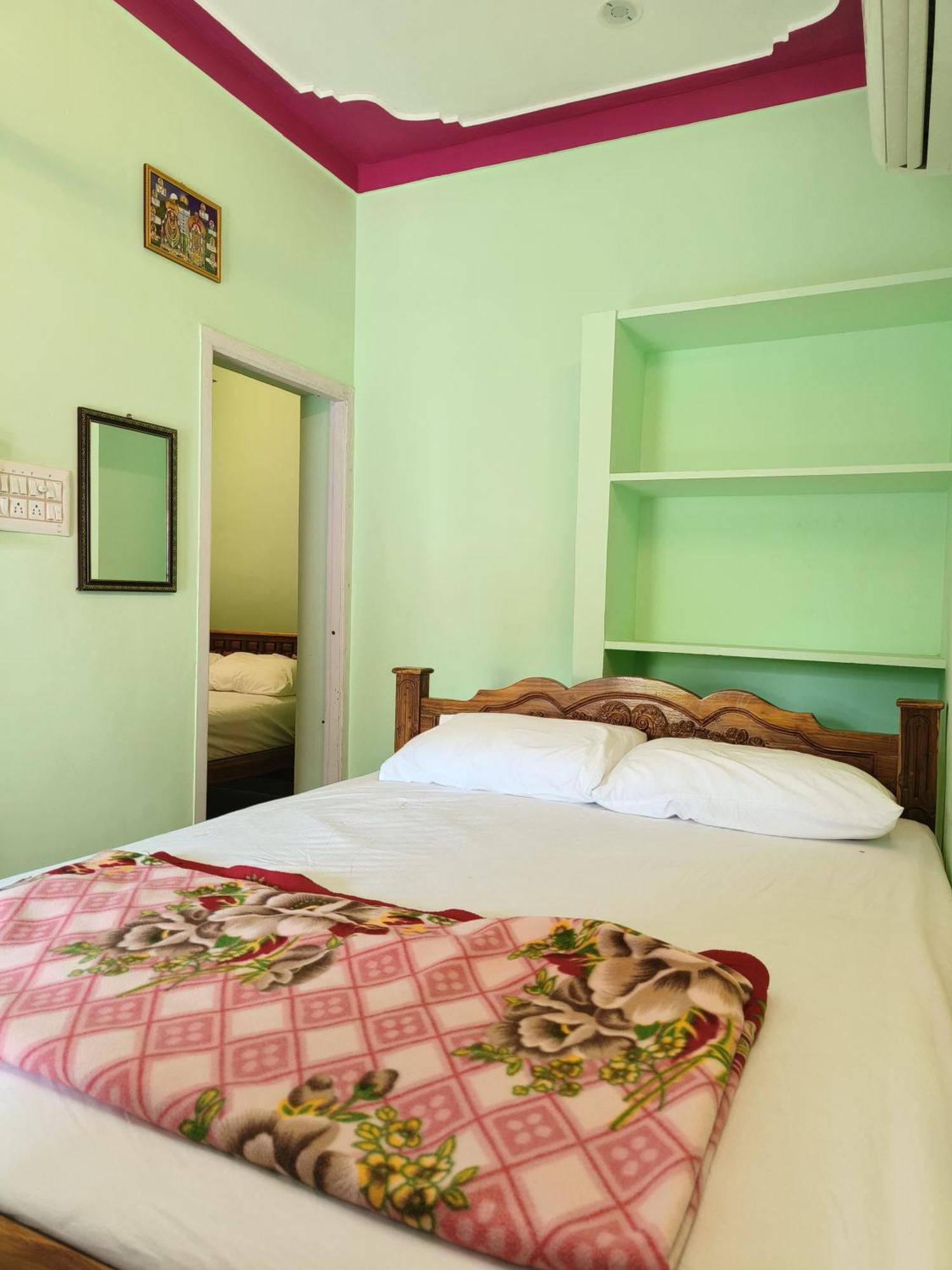Liya Guest House Tiruvannāmalai المظهر الخارجي الصورة