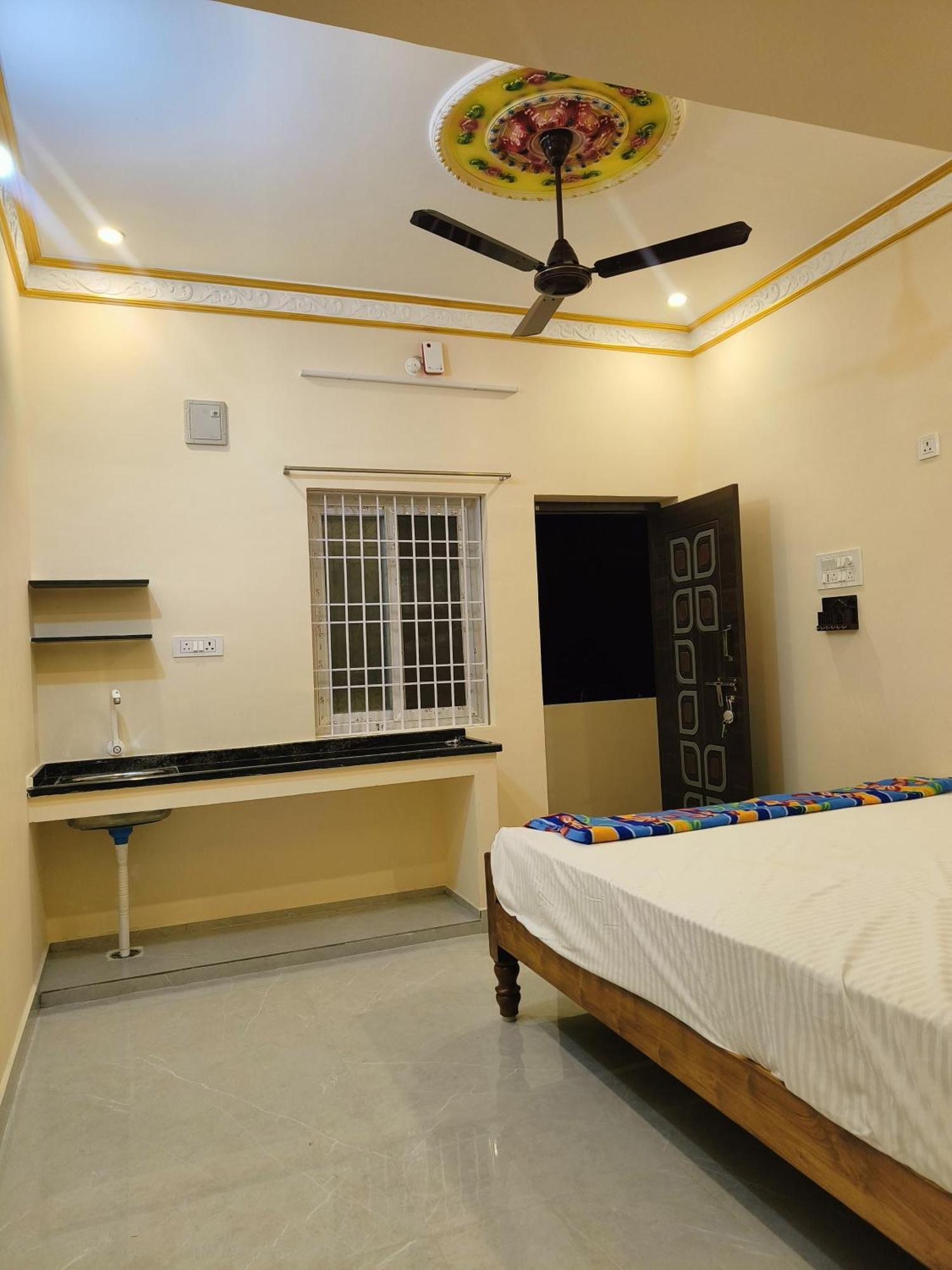 Liya Guest House Tiruvannāmalai المظهر الخارجي الصورة