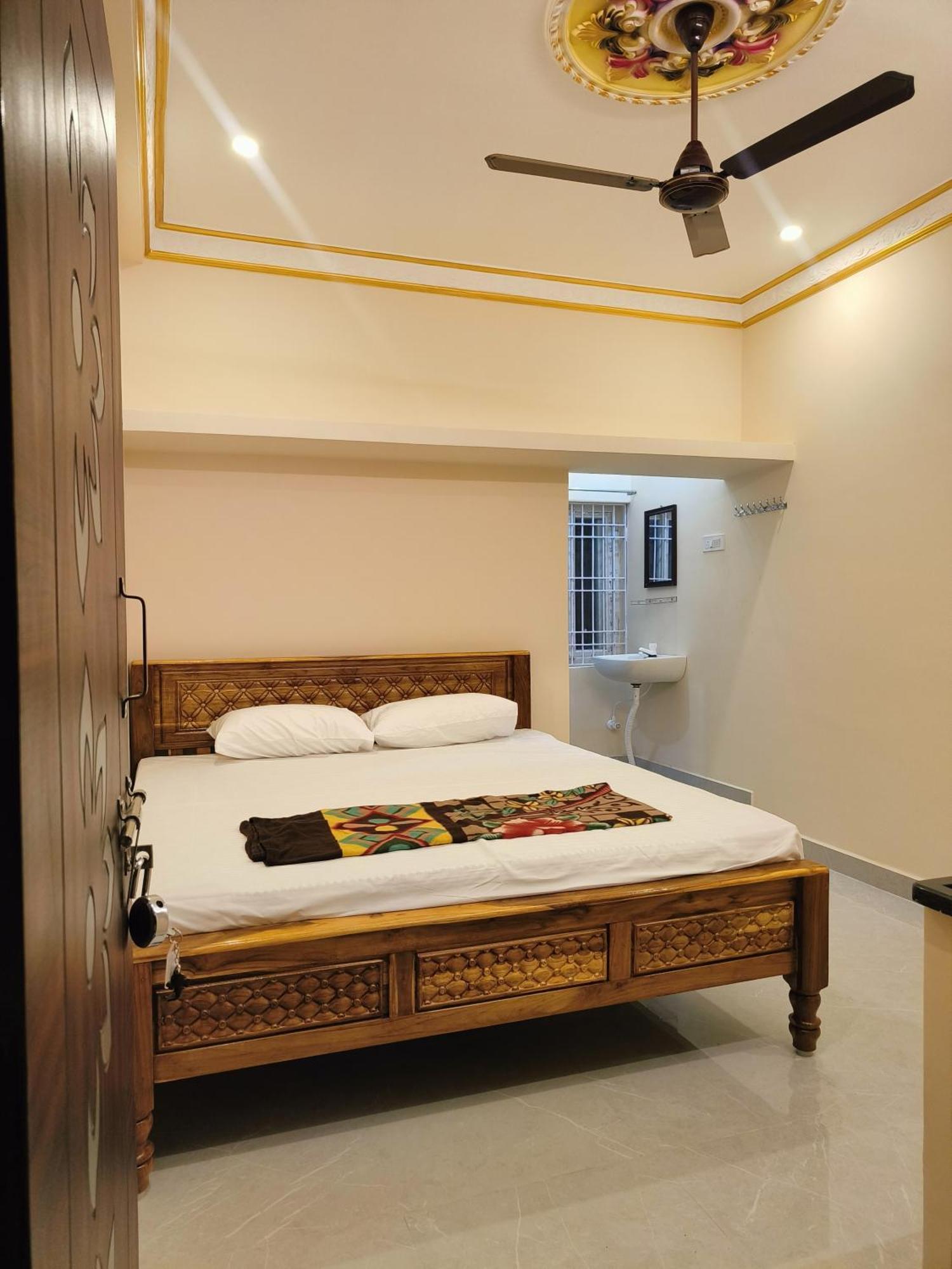 Liya Guest House Tiruvannāmalai المظهر الخارجي الصورة
